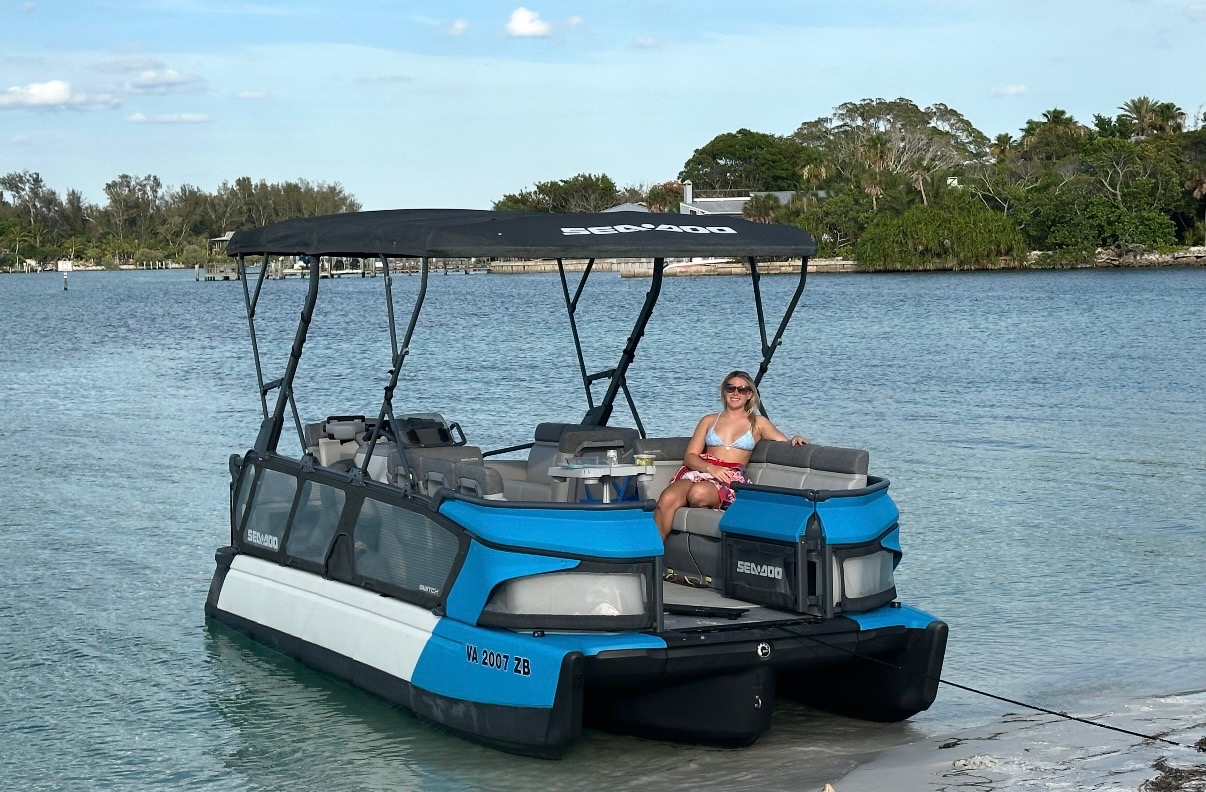 2023 21-foot Sea-Doo Switch Cruise pontoon boat rental
